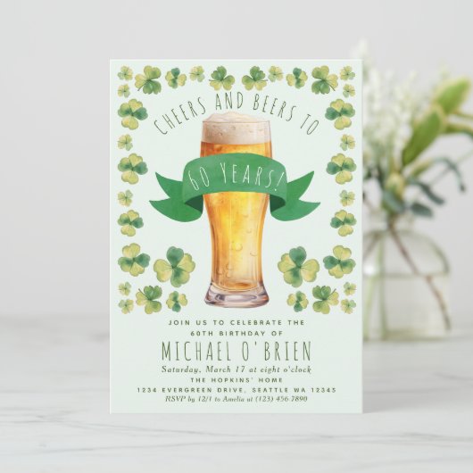 Proost Bieren Verjaardag St Patricks Feestuitnodig (Staand voorkant)