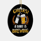 Proost Een Baby brouwt een Drink bierfeest Keramisch Ornament (Rechts)