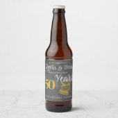 Proost en bier op 50 jaar grappig script verjaarda etiket (Voorkant)