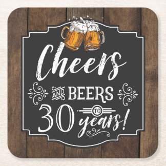 Proost en bier op verjaardagsfeestje kartonnen onderzetters