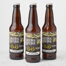 Proost en Bier voor 44 Jaar Rustieke Verjaardag