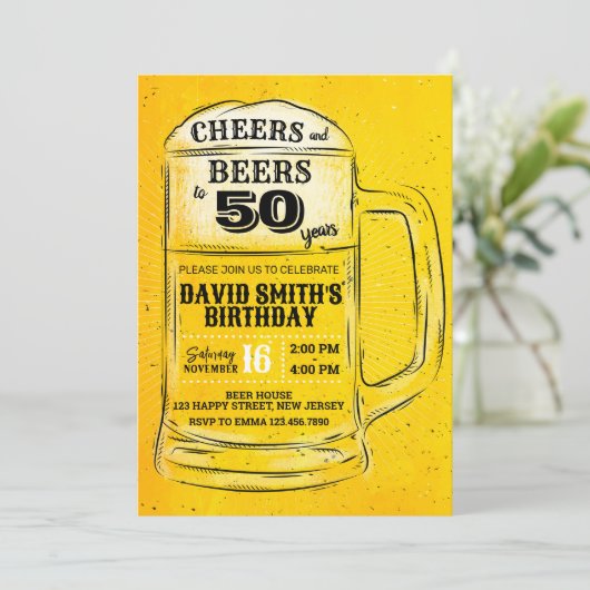 Proost en biertjes verjaardagsuitnodiging. Willeke Kaart (Staand voorkant)