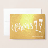 Proost modern geborsteld script champagnefluiten folie kaarten (Voorkant met envelop)