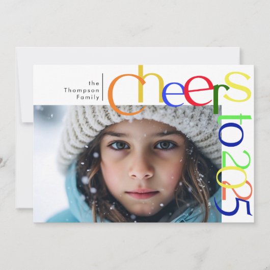 Proost naar 2025 speelse foto feestdagenkaart (Voorkant)