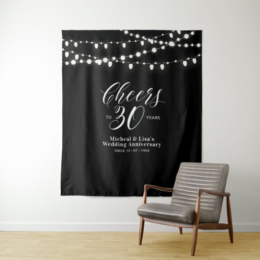 Proost op 30 jaar Black & White 30th Anniversary Wandkleed (In situ)