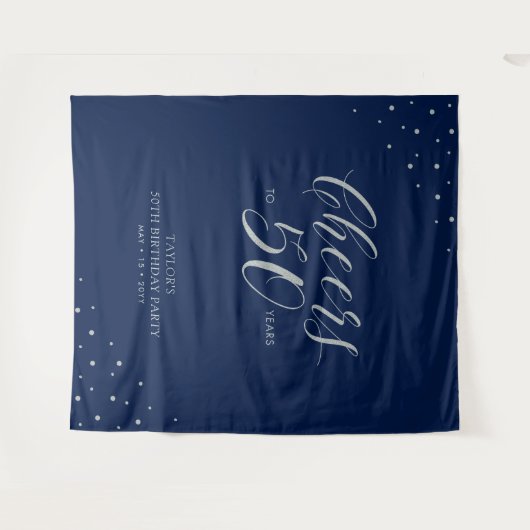 Proost op 50 jaar | Zilver en Navy verjaardagsfees Wandkleed (Voorkant (horizontaal))