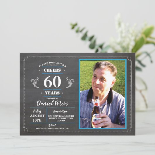 Proost op 60 jaar verjaardag krijt rustieke foto kaart (Staand voorkant)