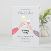 Proost op een glazen verjaardagsfeestje kaart (Staand voorkant)