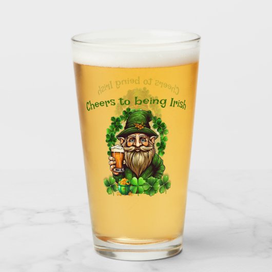 Proost op Iers zijn Drinken Glas (Voorkant gevuld)