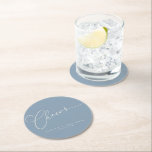 Proost op minimale stoffige blauwe script aangepas ronde kartonnen onderzetter<br><div class="desc">Proost Minimalistisch Script Custom Wedding Round Paper Onderzetter in Dusty Blue</div>
