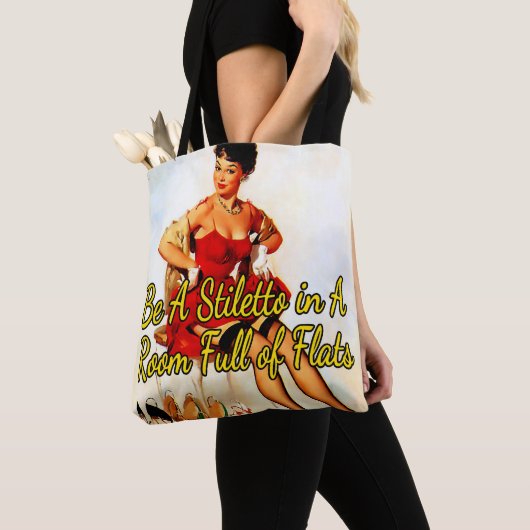 Proost op schoenen van Gil Elvgren uit 1950 Tote Bag (Dichtbij)