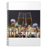 Proostende Fubby's die wat te vieren hebben. Notitieboek (Voorkant)