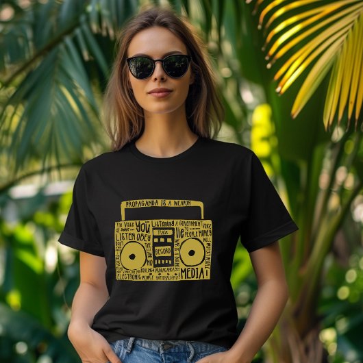 Propaganda is een wapen-T-shirt T-shirt