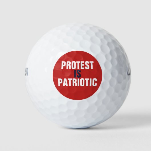 Protest is Patriotisch Golfballen (Voorkant)