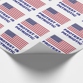 Protest is patriottisch cadeaupapier (Hoek)