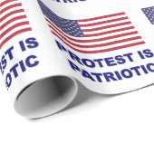 Protest is patriottisch cadeaupapier (Rol Hoek)