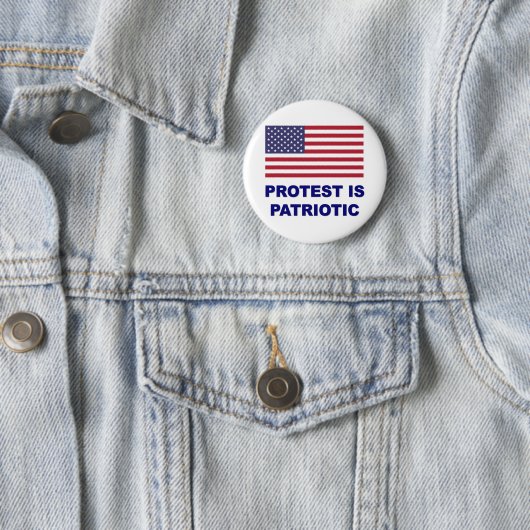 Protest is patriottisch ronde button 5,7 cm (In situ)