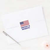 Protest is patriottisch ronde sticker (Envelop)