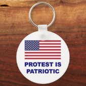 Protest is patriottisch sleutelhanger (Voorkant)
