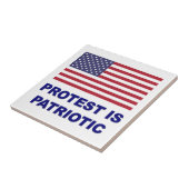 Protest is patriottisch tegeltje (Zijkant)
