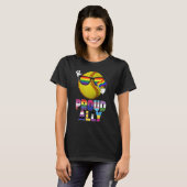 Proud Ally Softball Ball Rainbow Flag Gay Lesbian  T-shirt (Voorkant volledig)