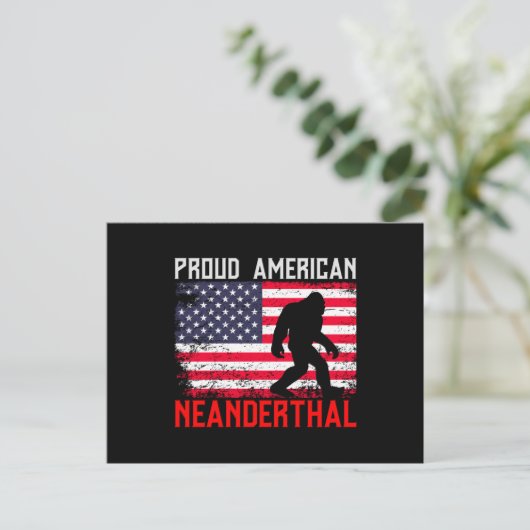 Proud American Neanderthal | USA Flag & Bigfoot Briefkaart (Staand voorkant)
