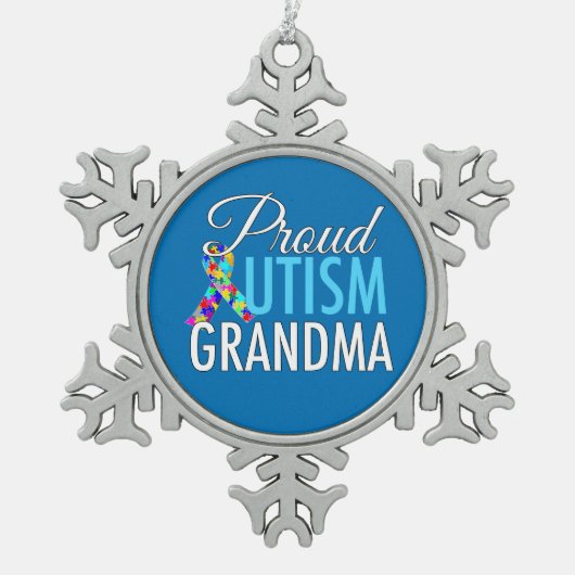 Proud Autism Grandma Tin Sneeuwvlok Ornament (Voorkant)