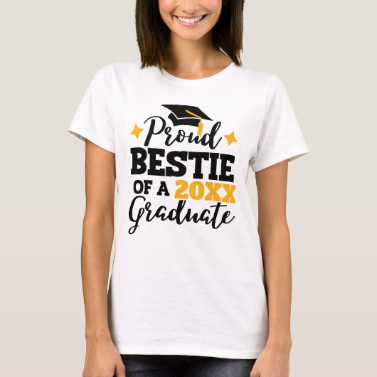 Proud Bestie van een in 2022 afstuderen zwarte gou T-shirt (Voorkant)