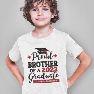 Proud Brother 2023 afstuderen zwarte rode pet naam T-shirt