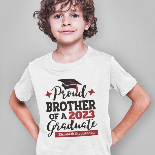 Proud Brother 2023 afstuderen zwarte rode pet naam T-shirt