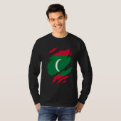 Proud Dhivehin Torn Ripped Maldives Flag T-shirt (Voorkant volledig)