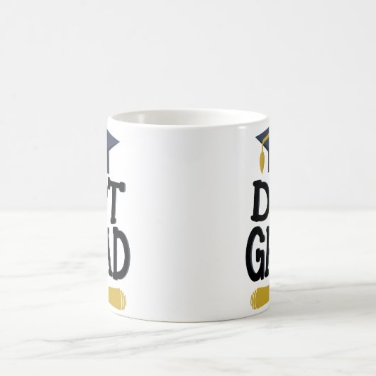 Proud DPT Afstudeerder Doctor in de Fysieke Mok (Center)