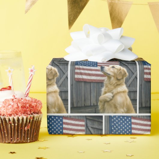 Proud Golden Retriever With American Flag Cadeaupapier (Verjaardagsfeest)