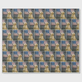 Proud Golden Retriever With American Flag Cadeaupapier (Vlak)