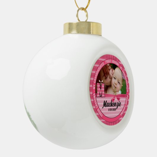 Proud Grandma Monogram M New Baby Girl Keramische Bal Ornament (Links)