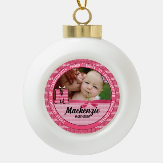 Proud Grandma Monogram M New Baby Girl Keramische Bal Ornament (Voorkant)