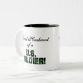 Proud Husband van een Amerikaanse Soldaat Tshirts  Tweekleurige Koffiemok (Voorkant links)