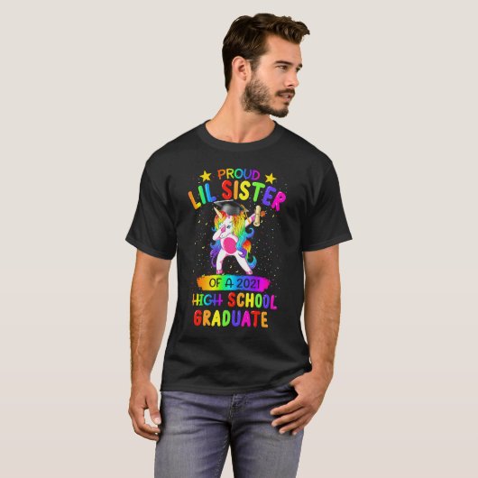 Proud Lil zuster van een middelbare school in 2021 T-shirt (Voorkant volledig)