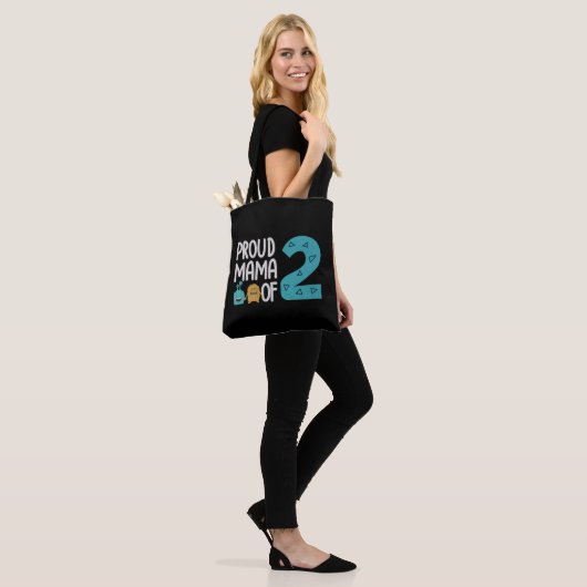 Proud Mama van Two Tote Bag (Op model)