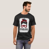 Proud Mom of a Firefighter Bleached Messy Bun Us F T-shirt (Voorkant volledig)