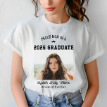 Proud Mom Senior Custom Year Graduate Photo Parent T-shirt<br><div class="desc">Celebrate your graduate in the most personal way with this Proud Mom Senior Custom Year Photo Graduation Hat. Featuring your favorite photo and graduation year, this meaningful cap is the perfect way to show love and pride on your child’s big day. Designed for moms of high school and college seniors,...</div>