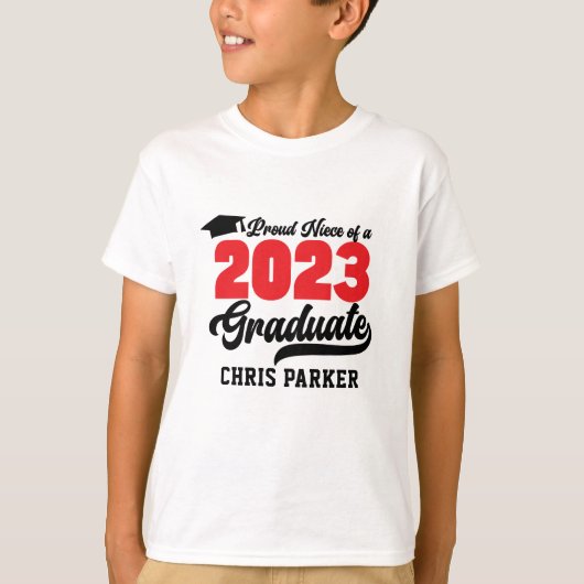 Proud Niece of a 2023 Afstuderen Red Bold Script T-shirt (Voorkant)