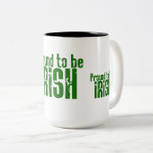 Proud om Iers te worden Tweekleurige Koffiemok (Voorkant rechts)