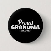 Proud oma est. 2023 ronde button 5,7 cm (Voorkant)