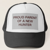PROUD-OUDER VAN EEN NIEUWE HUNTER TRUCKER PET (Voorkant)