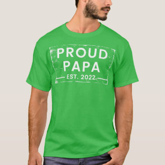 Proud Papa EST 2022  Distressed Design voor T-shirt