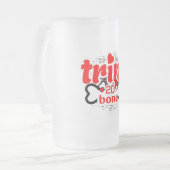 Proud Trini 2D Bone Funny Trinidadian Gezegde Matglas Bierpul (Voorkant links)