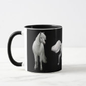 Proud White Horses Mok (Links)