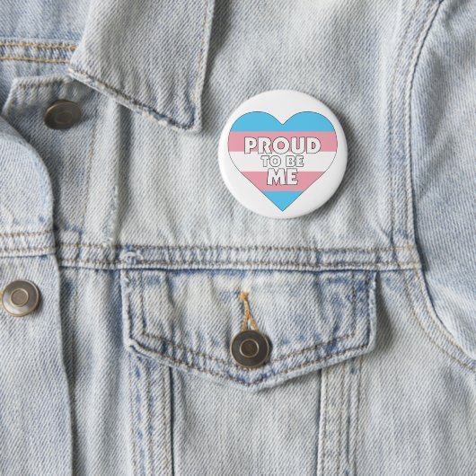 Prouteren om mij transgenderpride vlag hart ronde button 5,7 cm (In situ)