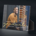 Prouwerig geschreven EDITABLE COLOOR Afstuderen Pl Fotoplaat<br><div class="desc">Ik wil deze speciale mijlpaal in het leven niet vergeten. De achtergrondkleur kan online worden aangepast! Overeenkomende objecten zijn te vinden op onze website: www.berryberrysweet.com of op verzoek.</div>